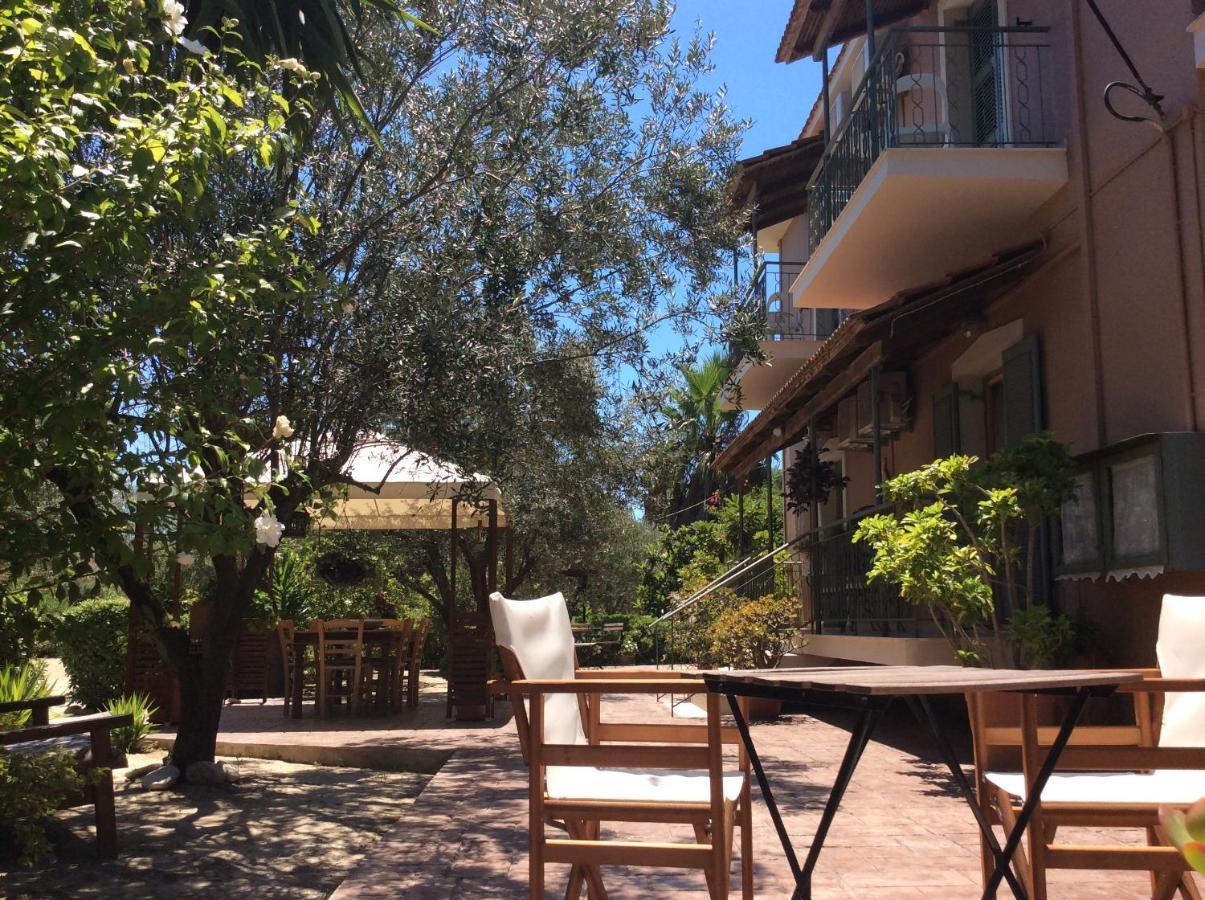 Kefalonia Apartments - Marias Studios - 2 Bedroom Apartment In Orchard, Spartia Bagian luar foto